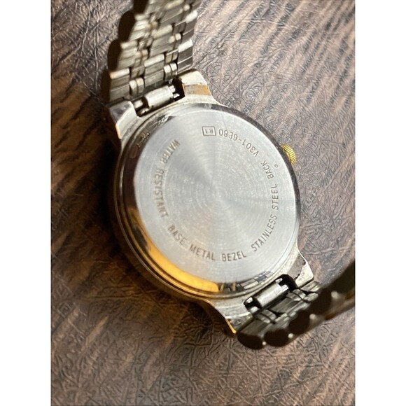 Disney Mickey Mouse Women’s LORUS Watch Quartz Two Tone Stainless Silver - Picture 2 of 9